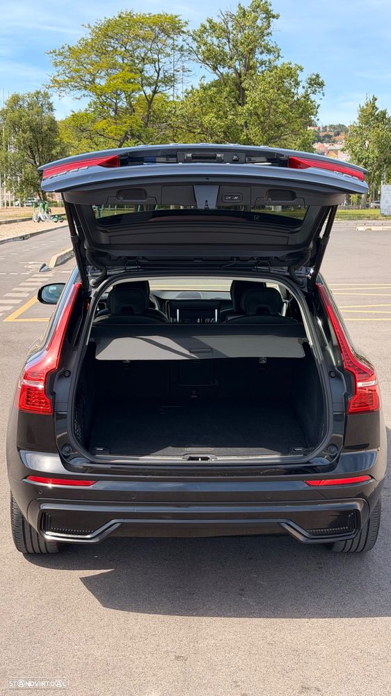 Volvo XC 60 2.0 T6 PHEV Black Edition AWD - 30