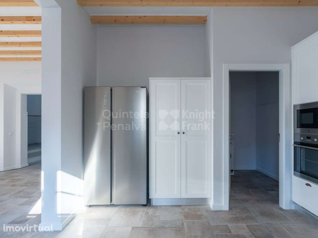 Moradia T3 renovada com varanda e terraço em Santiago do Cacém - Grande imagem: 5/27