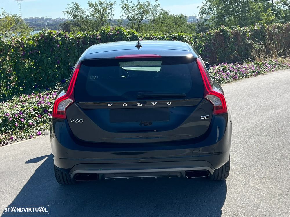Volvo V60 D2 Geartronic Powershift Momentum - 22