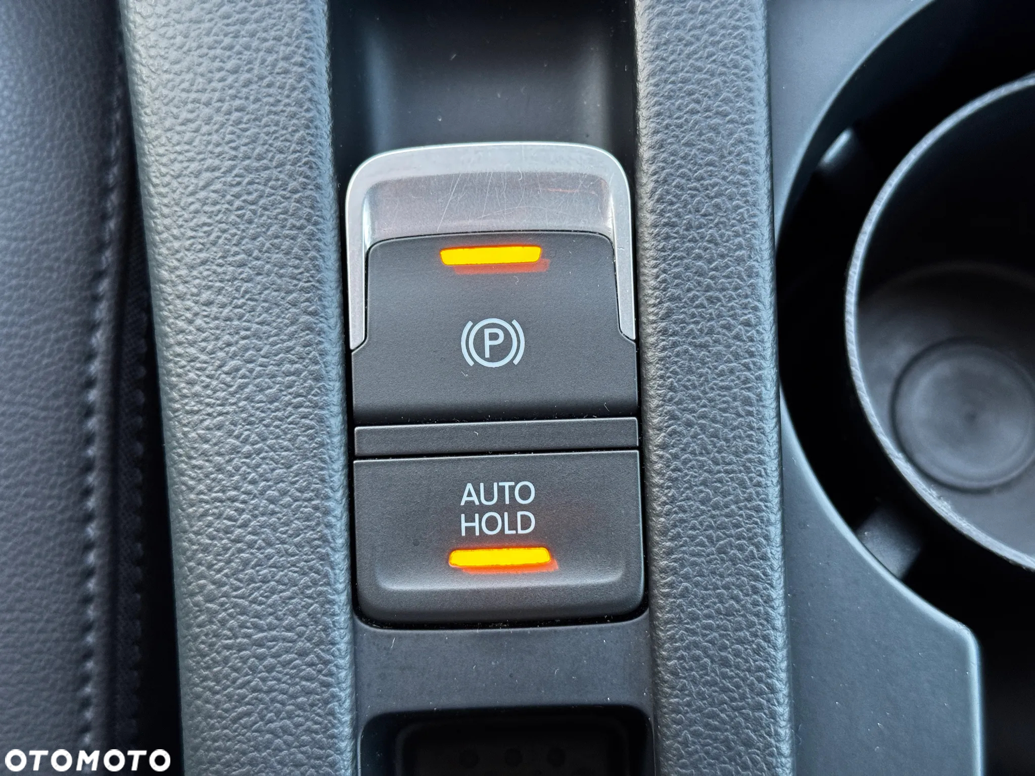 Volkswagen Passat 2.0 TDI BMT Highline - 28