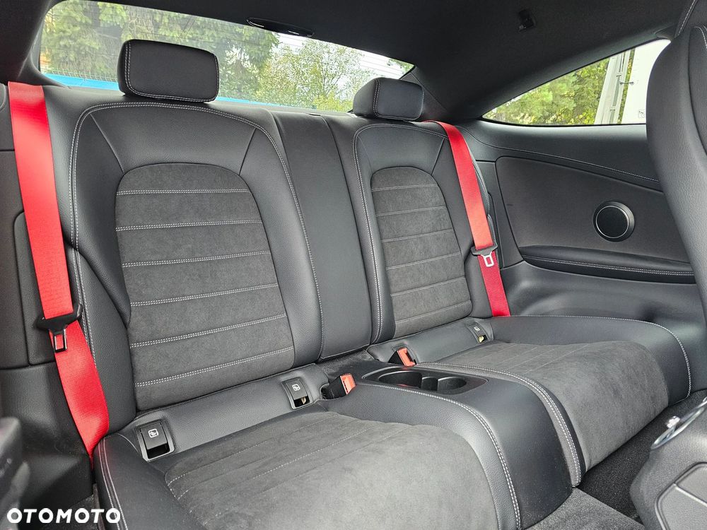 Mercedes-Benz Klasa C 200 4-Matic 9G-TRONIC - 14