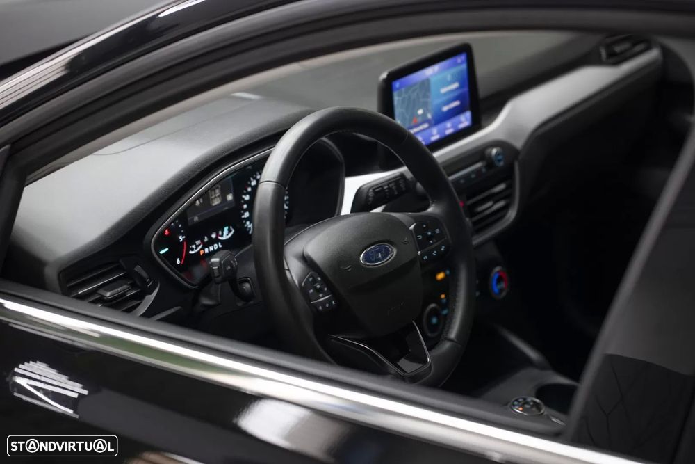 Ford Focus 1.5 TDCi ECOBlue Business Aut. - 32