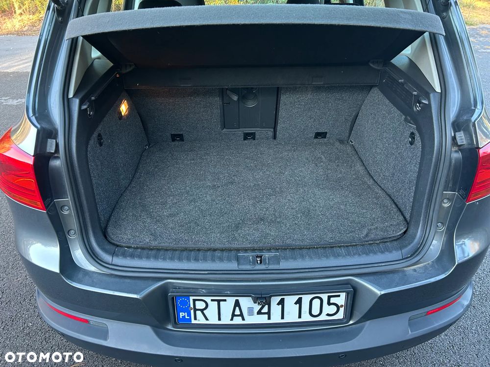 Volkswagen Tiguan - 32