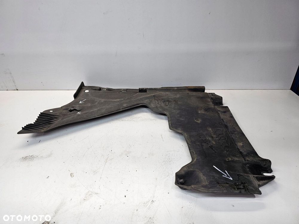 OSŁONA PODWOZIA TYŁ AUDI A4 B9 8W0825216E