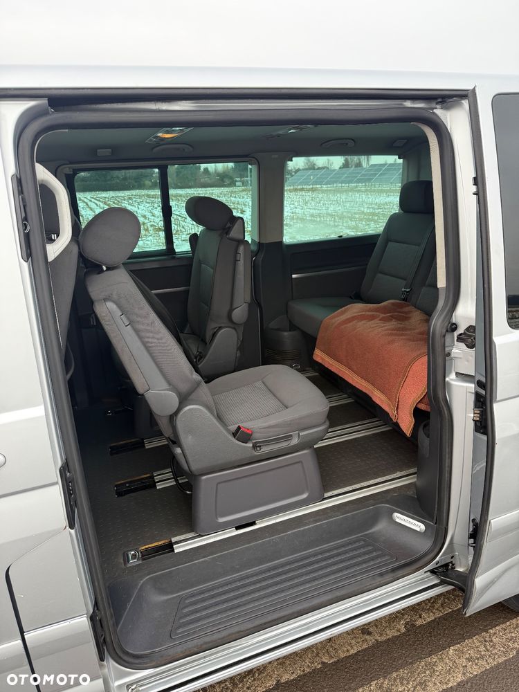Volkswagen Multivan - 10