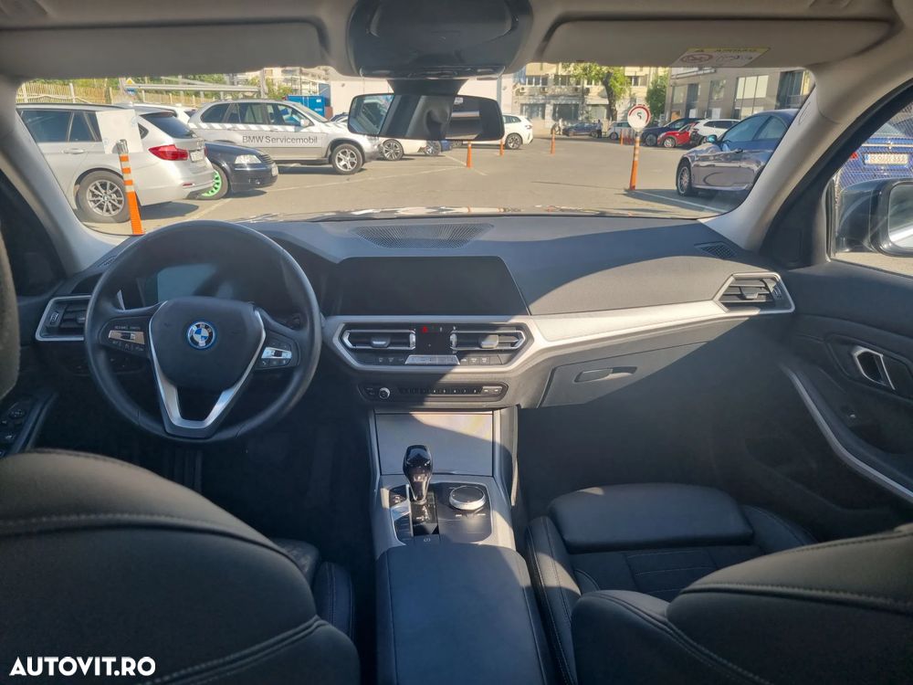 BMW Seria 3 330e AT PHEV - 10