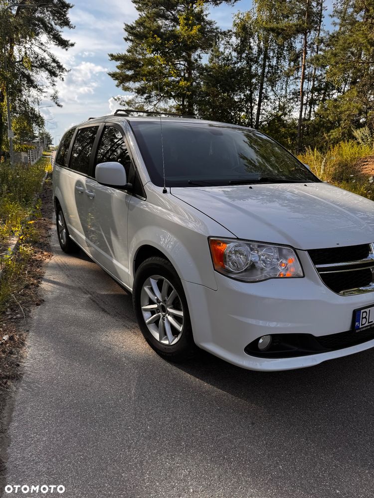 Dodge Grand Caravan - 17