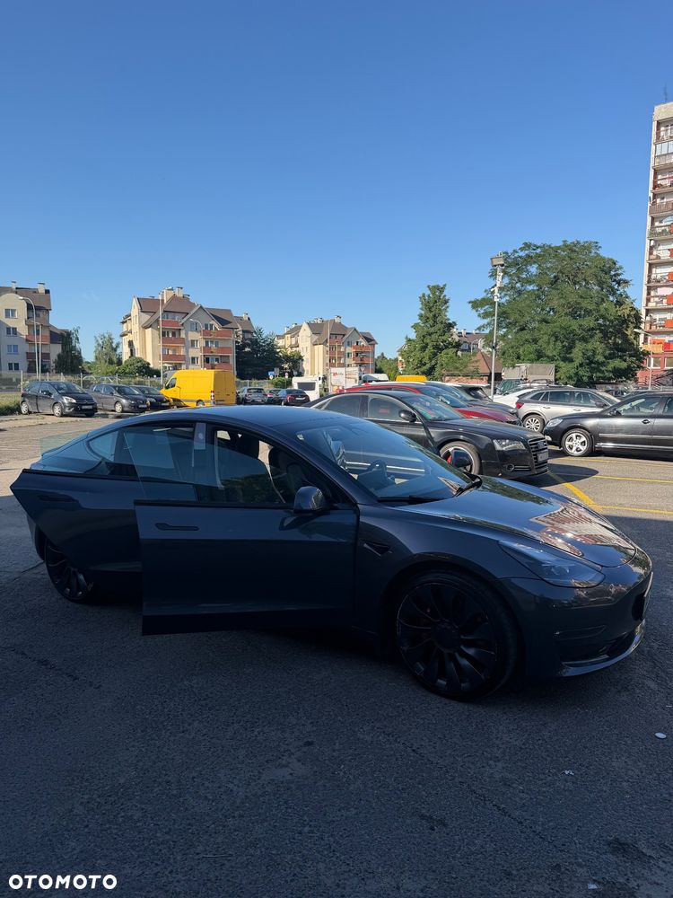 Tesla Model 3 Langstreckenbatterie Allradantrieb Dual Motor Performance - 7