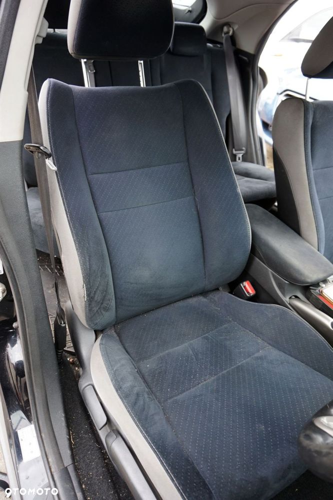 HONDA CIVIC VIII 5D HB 2007 B92P 1.8 16V R18A2 140KM CZARNY na części - 13