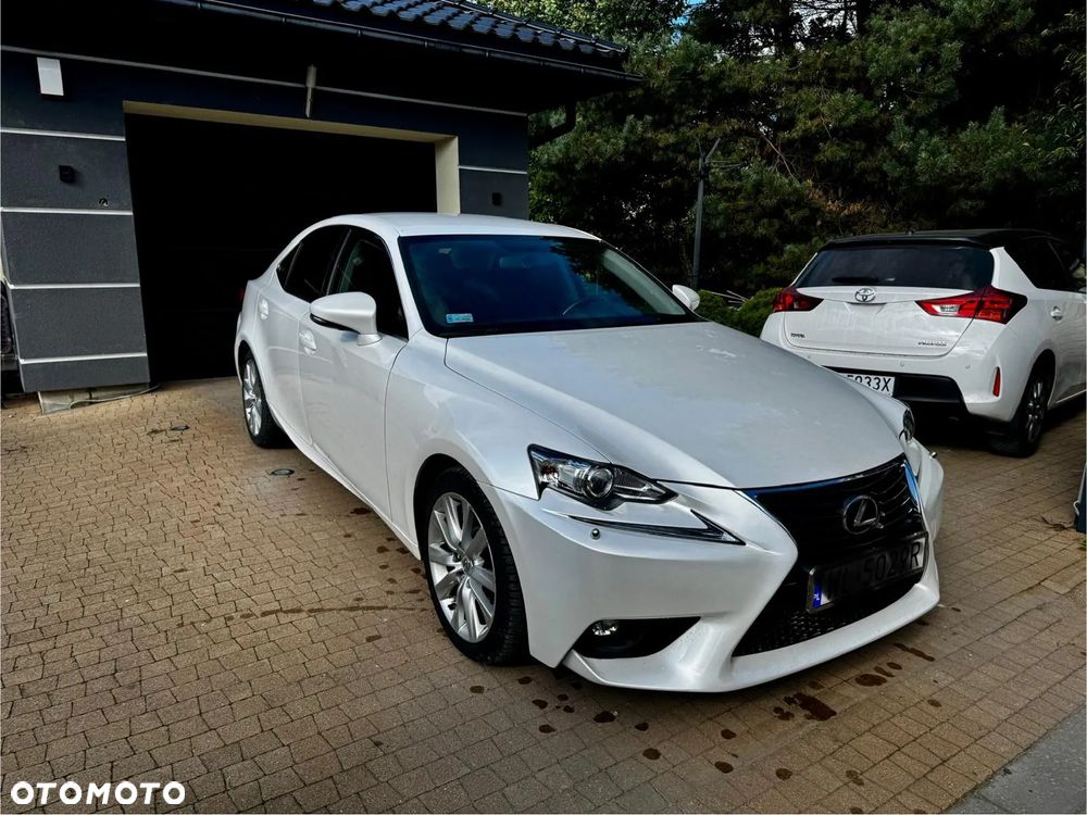 Lexus IS 200t Elite - 2