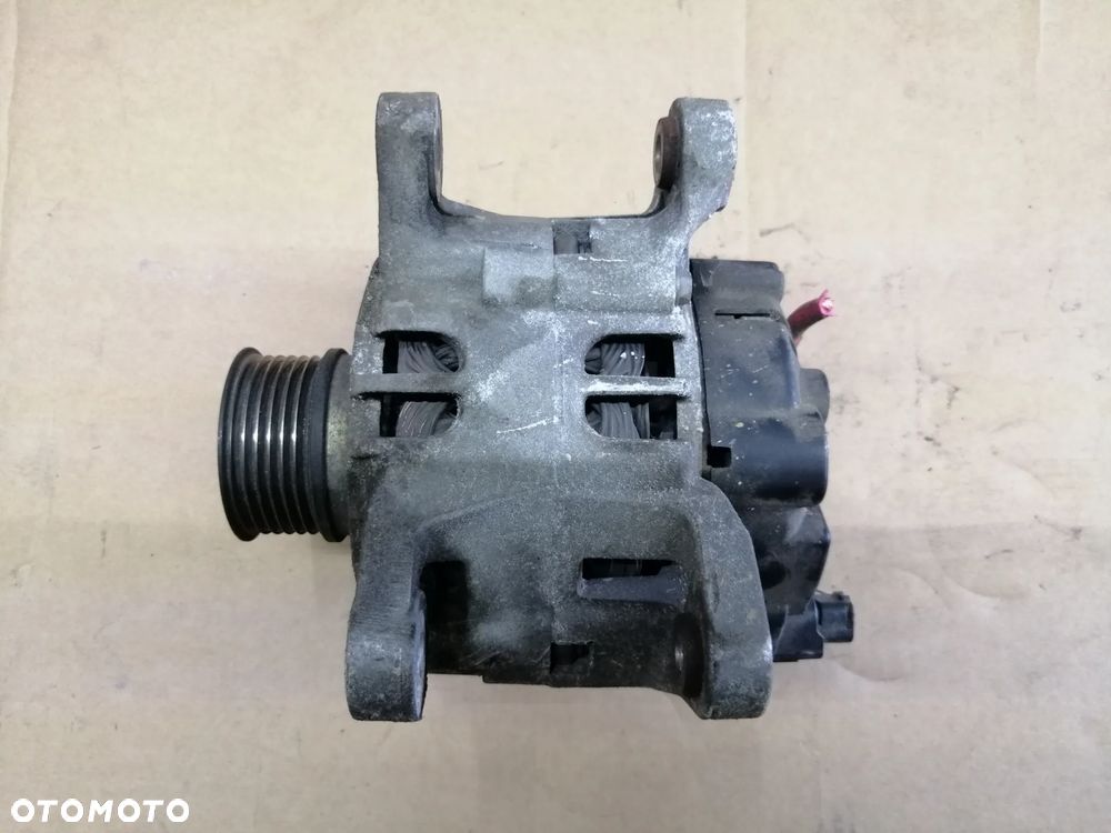 Dacia Duster Logan 1.6 T-CE alternator Valeo 8200810621-C TG9B053 - 4