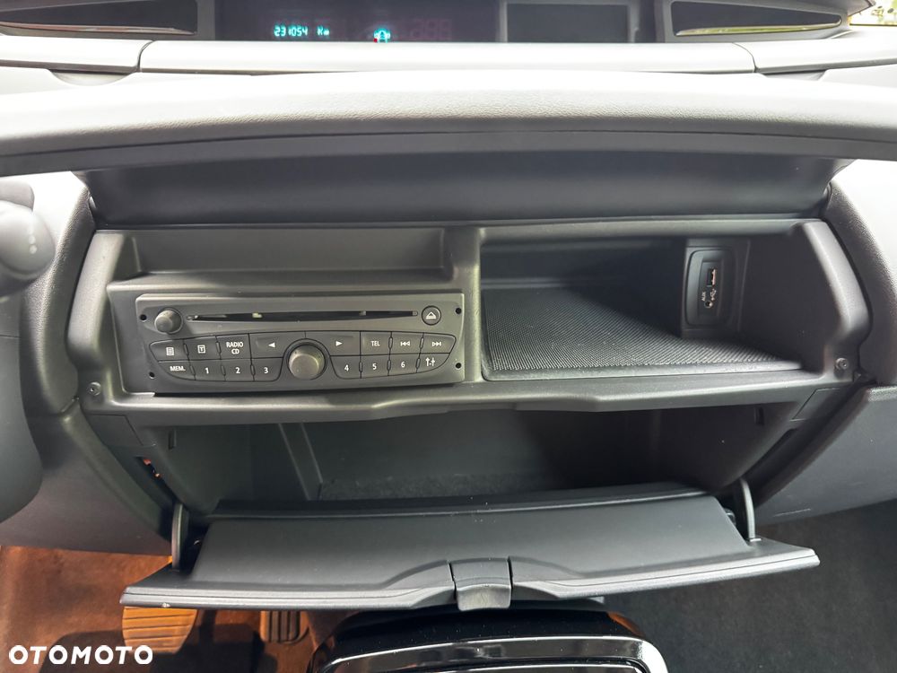 Renault Espace 2.0 dCi FAP Privilege - 11