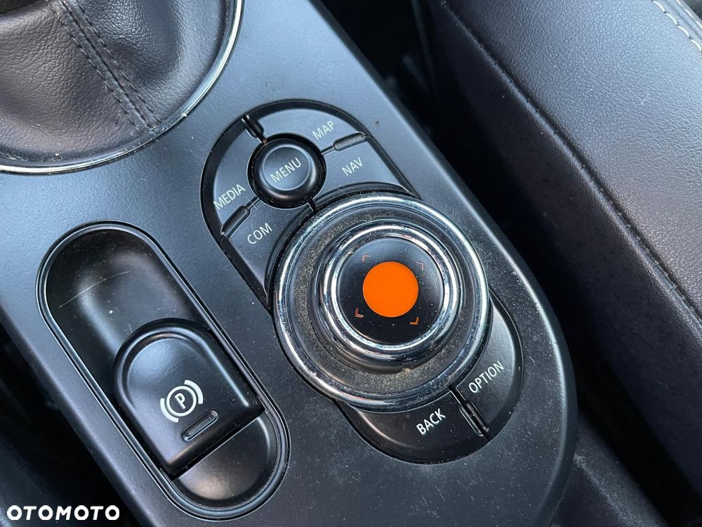 MINI Cooper SE Electric Trim - 18