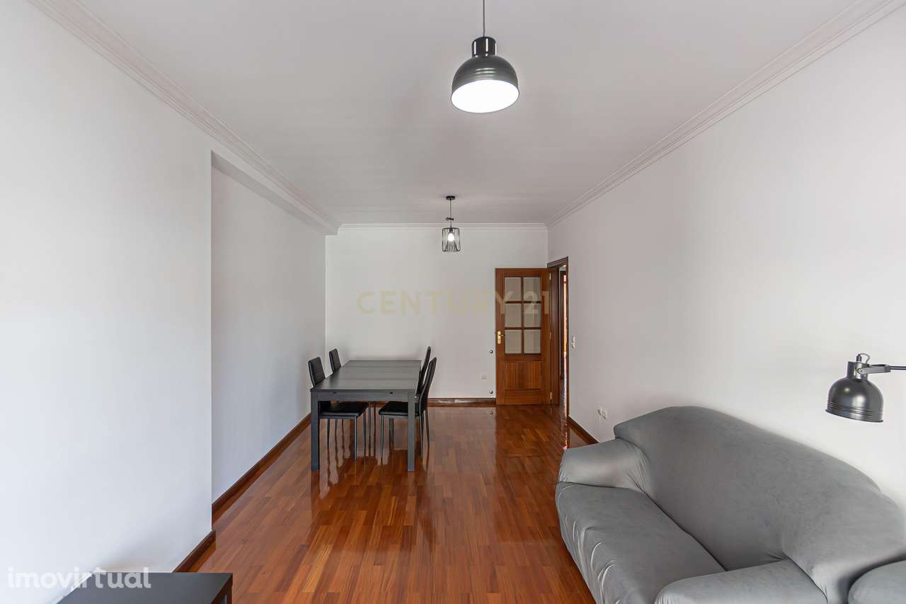 Apartamento T2 com 80 m² | Localização Central em Rio Tinto - Grande imagem: 3/38