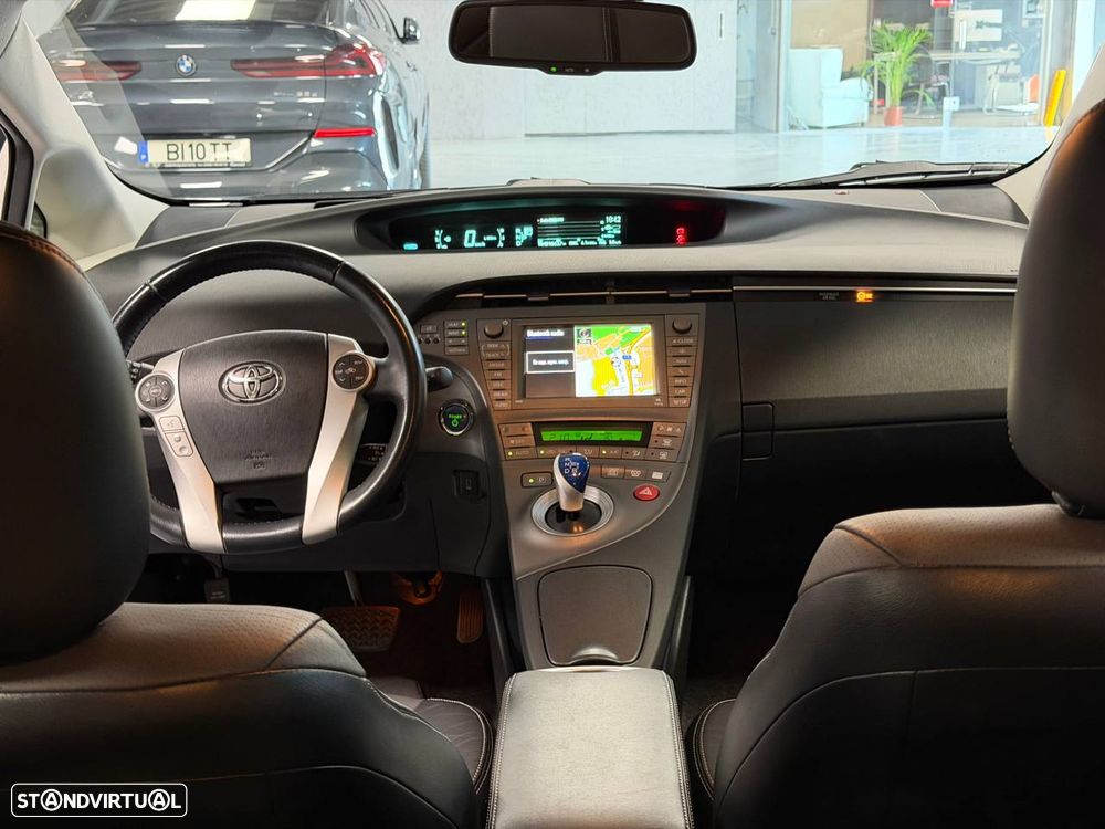 Toyota Prius 1.8 Premium P.Navi+Pele - 32