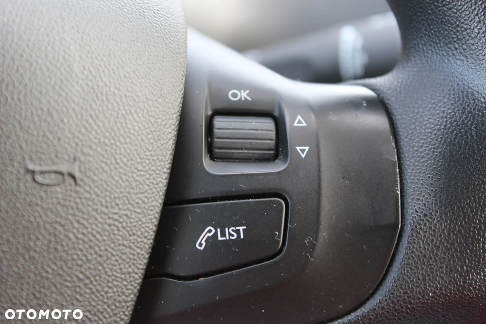 Peugeot 208 1.6 BlueHDi Allure S&S - 16
