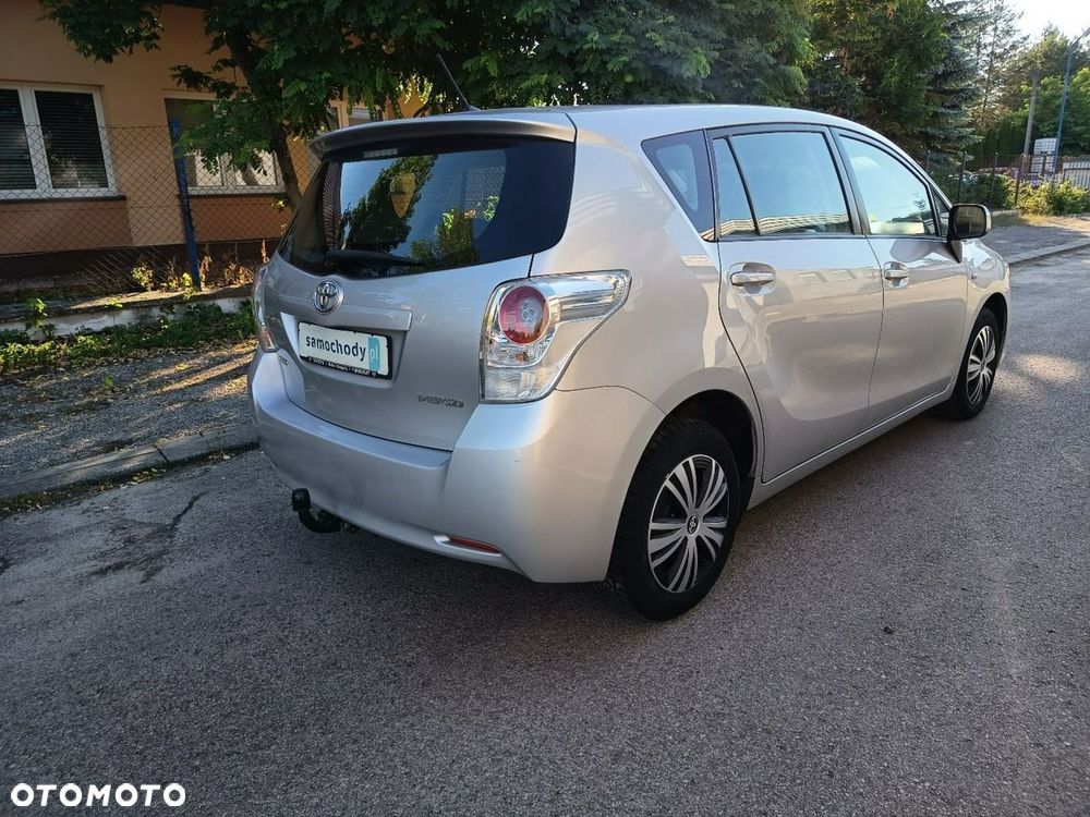 Toyota Verso - 3