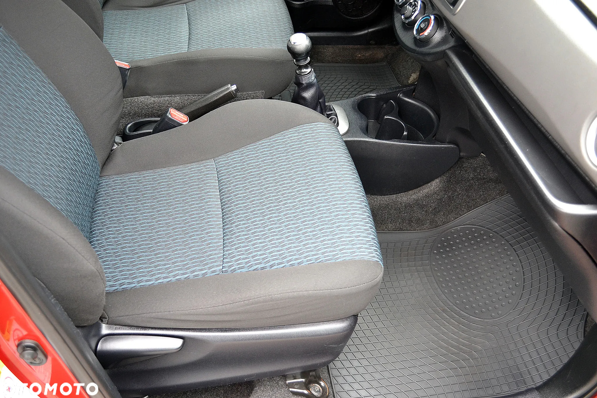 Toyota Yaris 1.33 Business Edition - 8