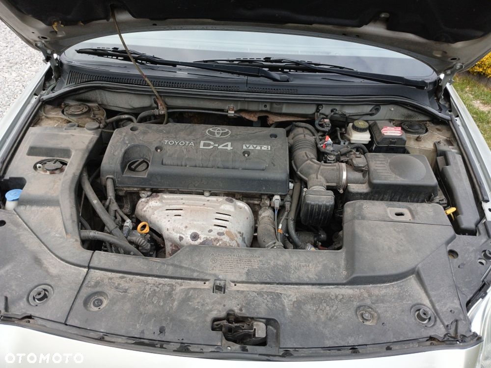 Toyota Avensis - 6