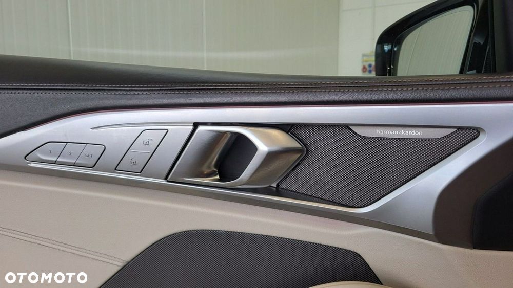 BMW Seria 8 M850i xDrive - 18