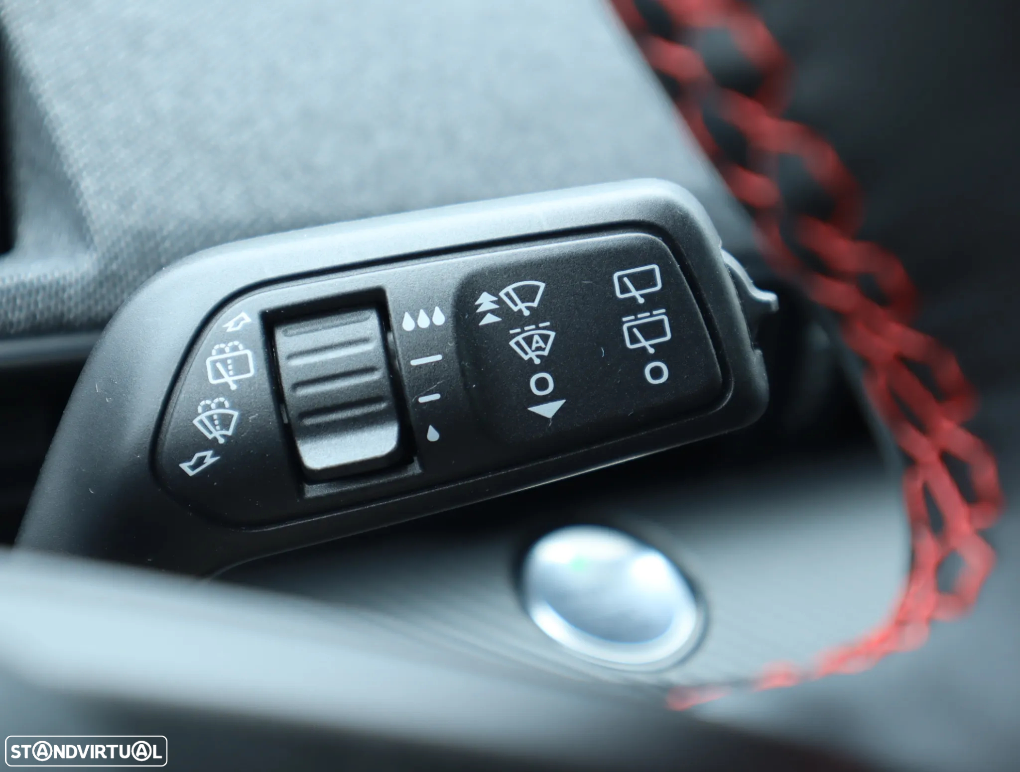 Ford Mustang Mach-E 75.7 kWh Premium AWD - 39