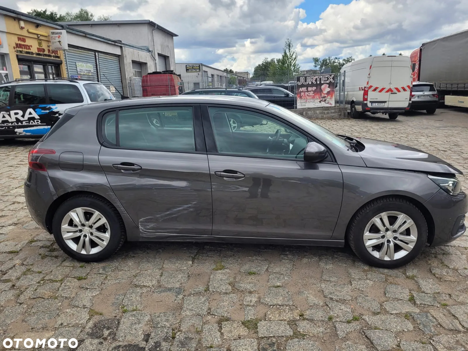 Peugeot 308 1.6 BlueHDi Style S&S - 4