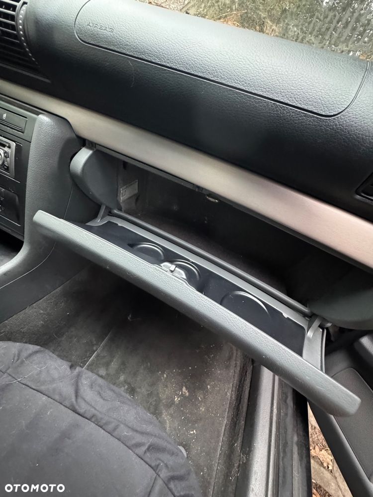 Audi A4 Limousine 1.6 - 9