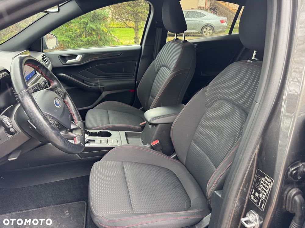 Ford Focus 1.5 EcoBlue Start-Stopp-System ST-LINE STYLE - 9