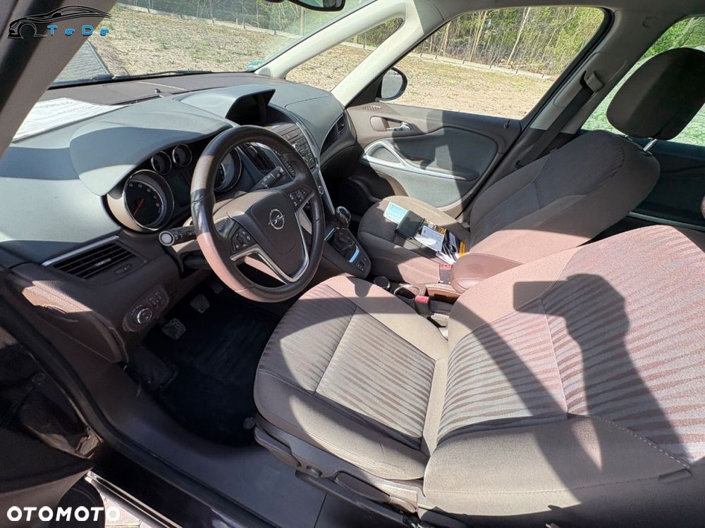 Opel Zafira 1.4 T Cosmo EcoFLEX S&S EU6 - 23