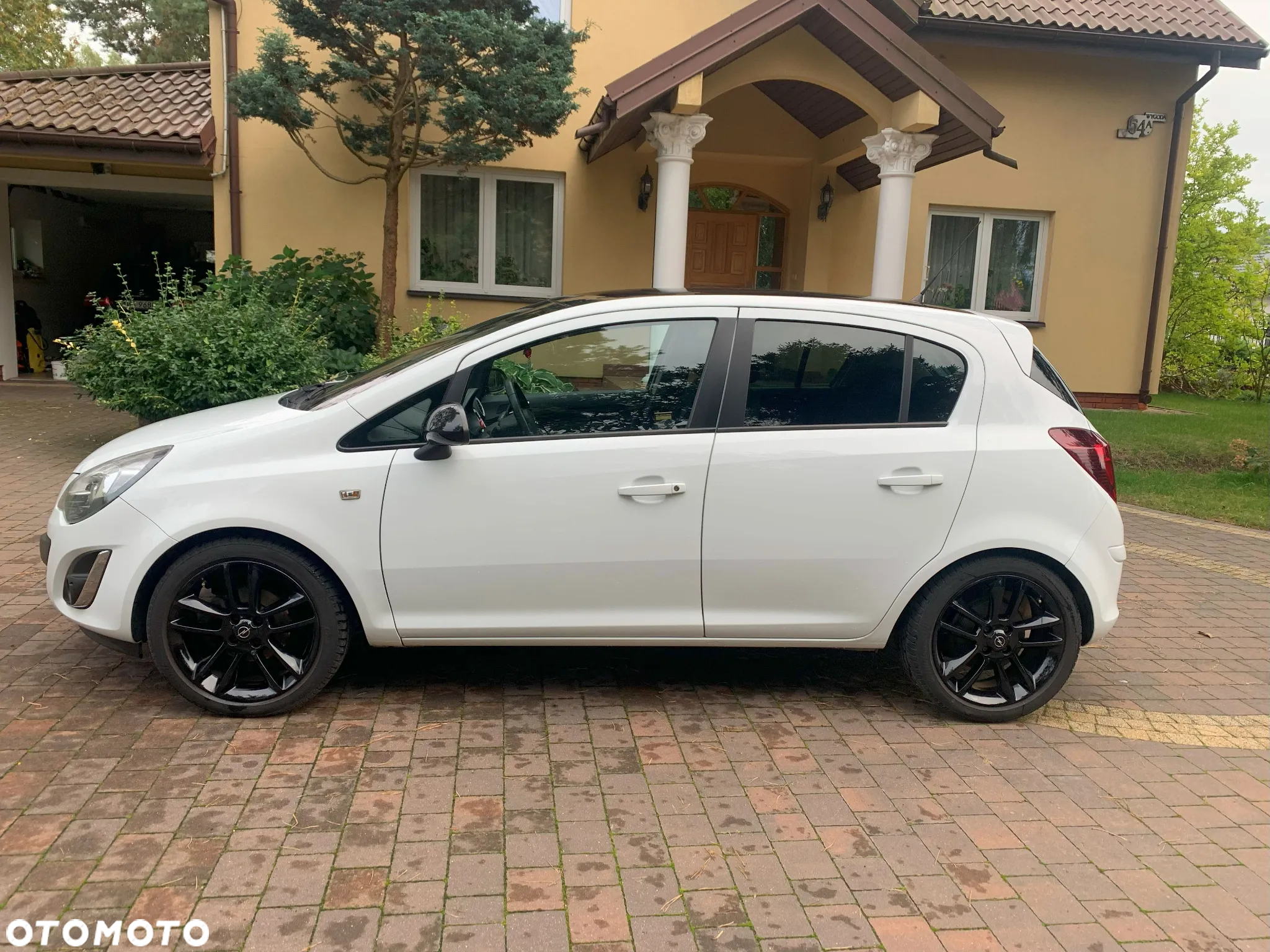 Opel Corsa 1.4 16V Color Edition - 4
