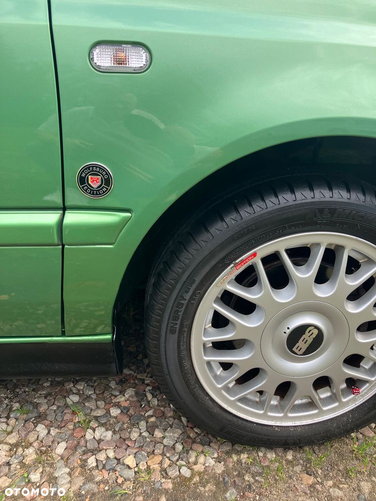 Volkswagen Golf - 8