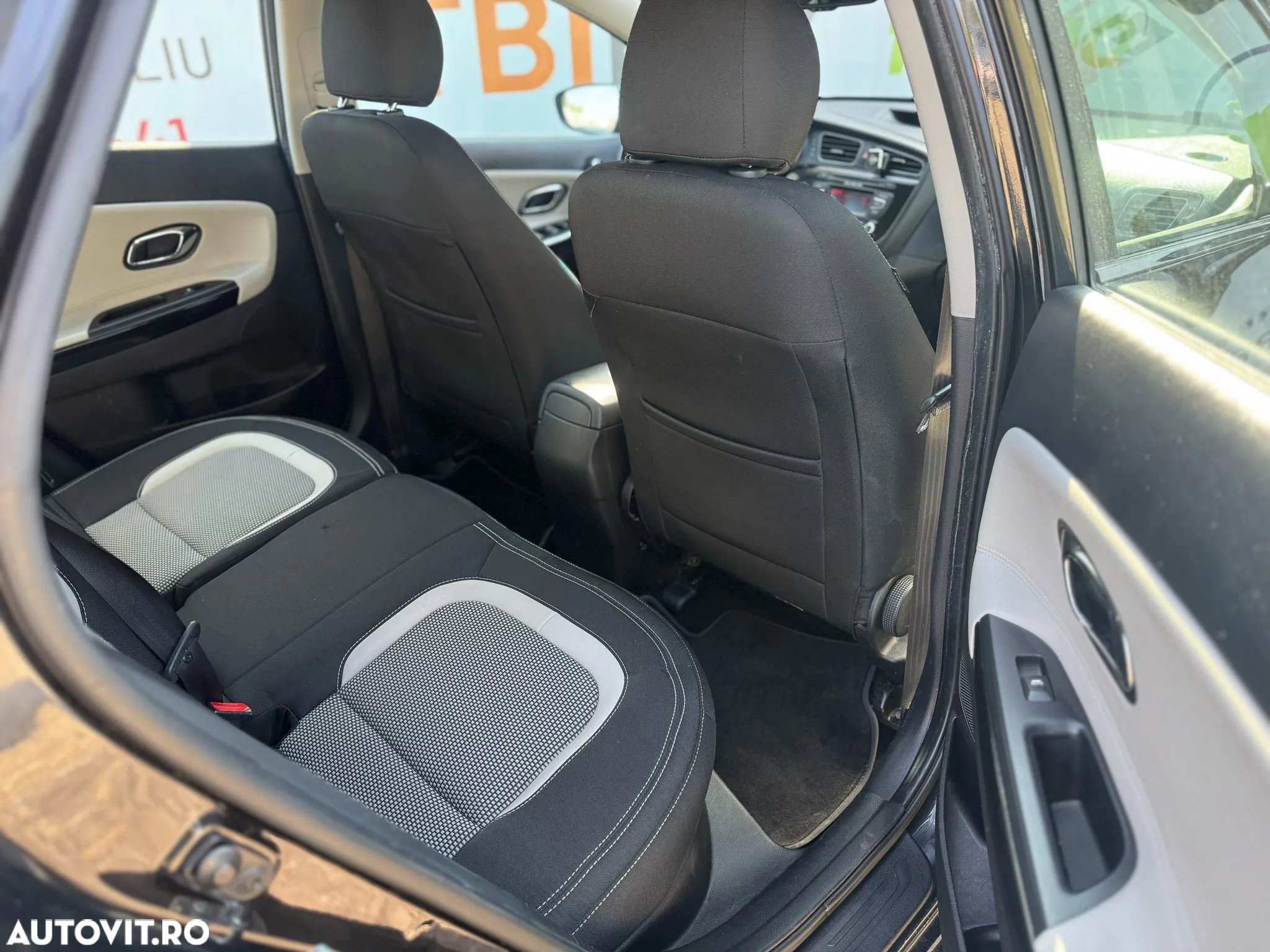 Kia Ceed - 27