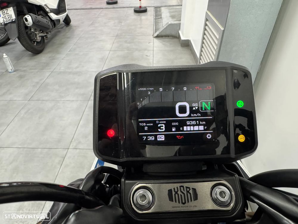 Yamaha XSR 900 - 7