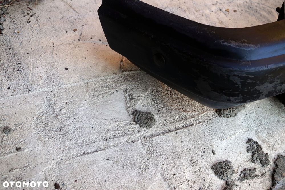 ZDERZAK TYLNY 126P    FIAT - 4