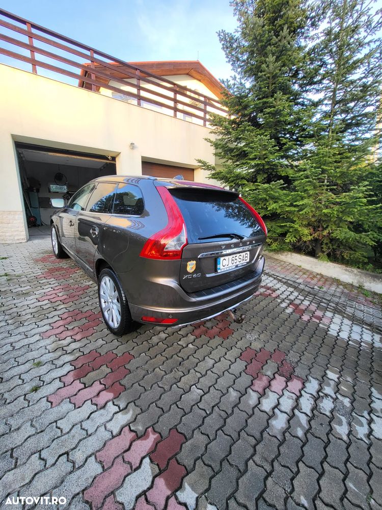Volvo XC 60 D5 AWD Aut. Summum - 3
