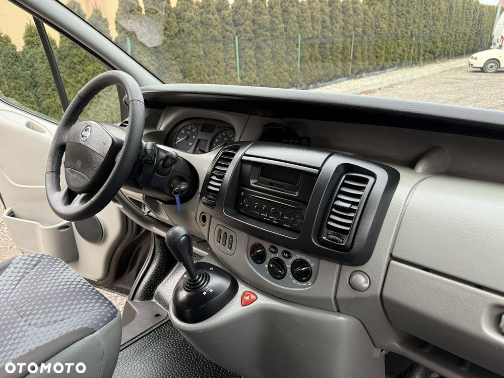 Renault Trafic - 13