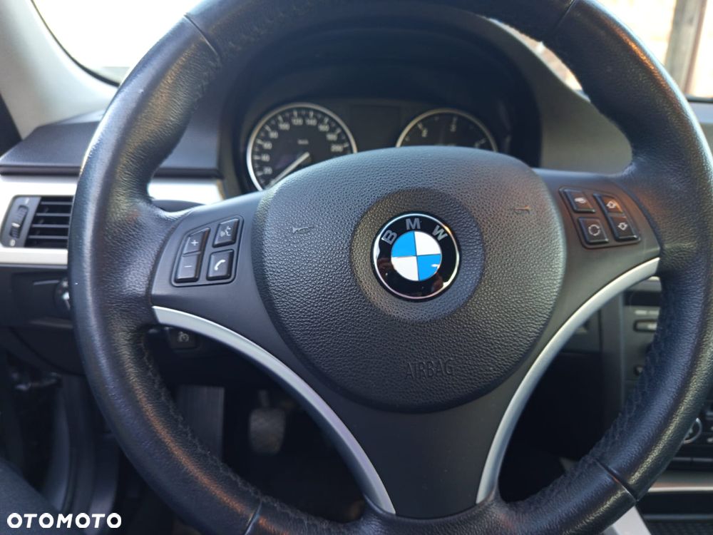 BMW Seria 3 318d - 10