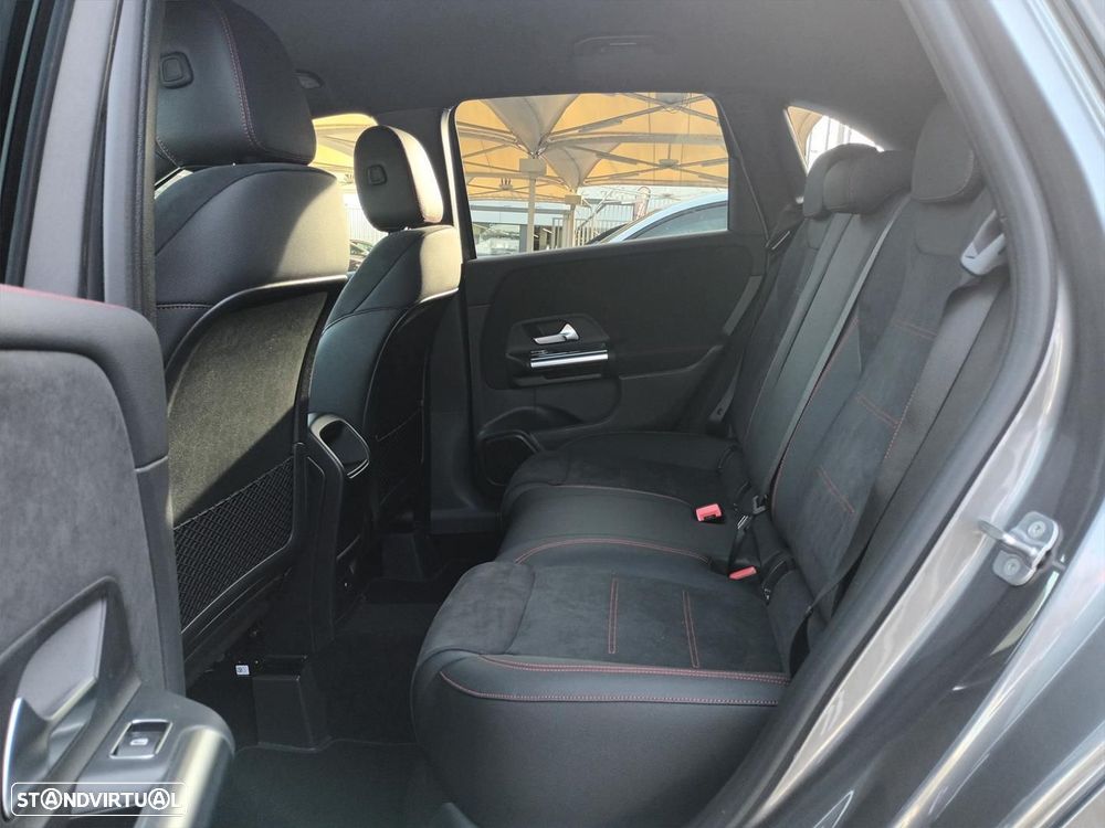 Mercedes-Benz B 180 d - 12