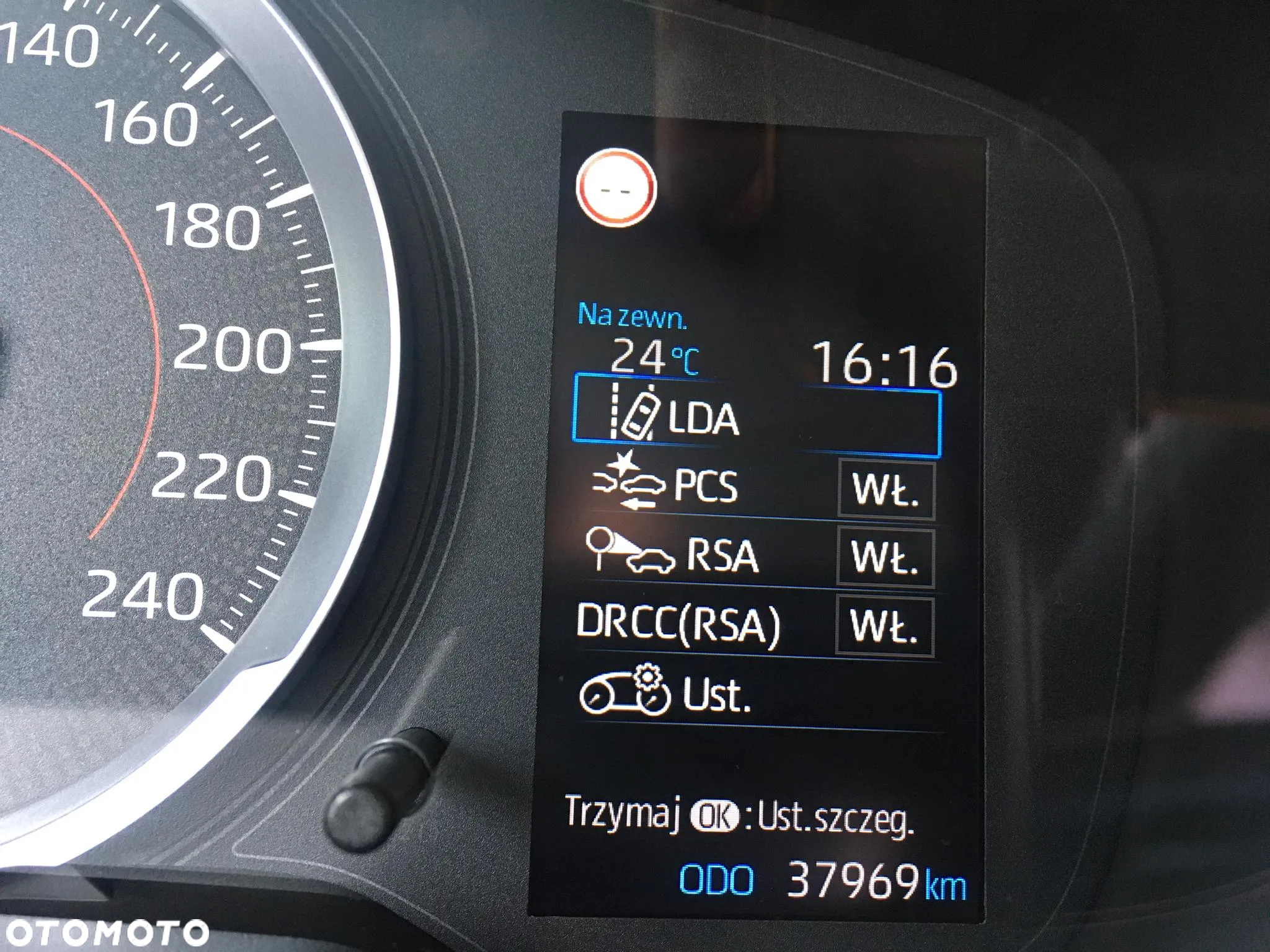 Toyota Corolla 1.5 Comfort - 23