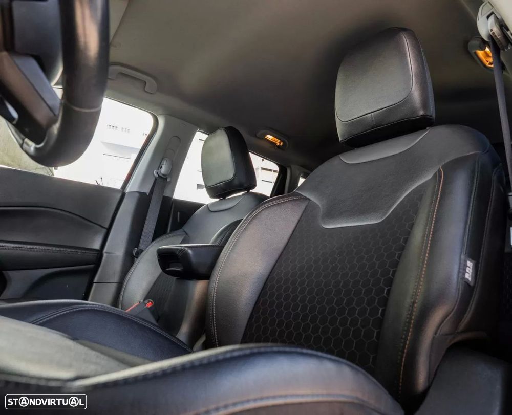 Jeep Compass 1.3 T Limited S DCT - 9