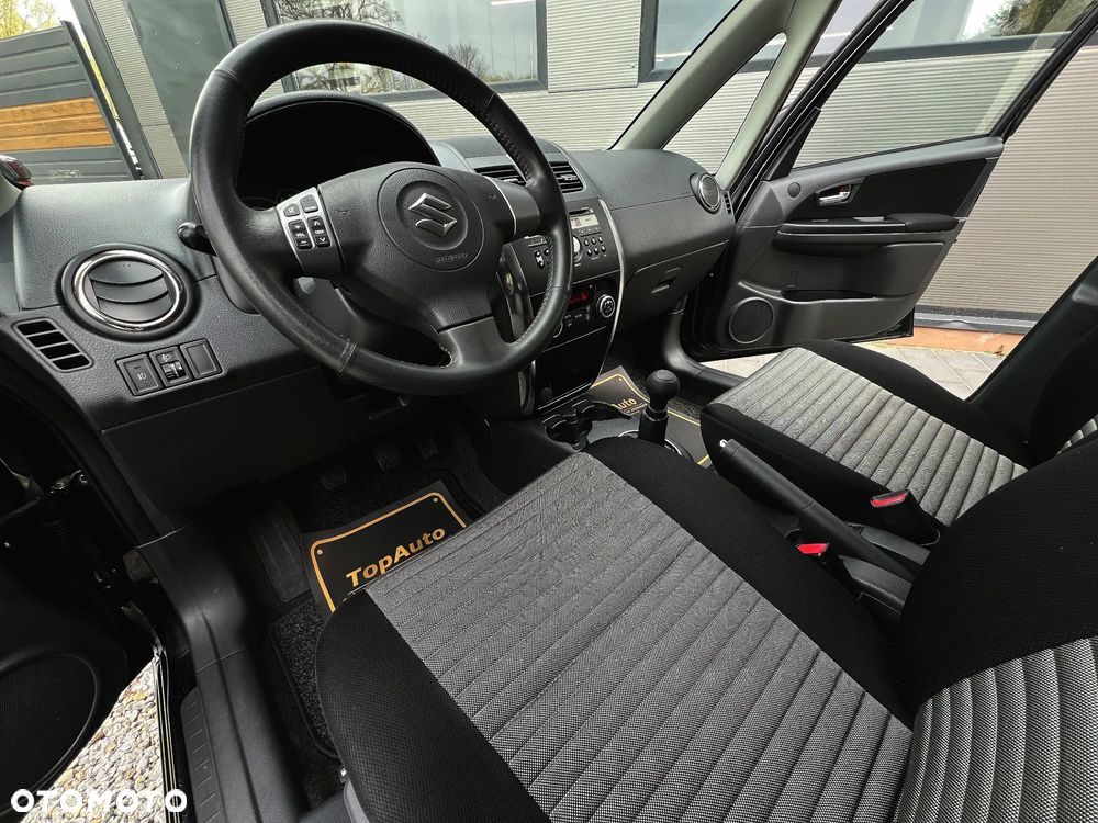 Suzuki SX4 1.6 Premium - 21