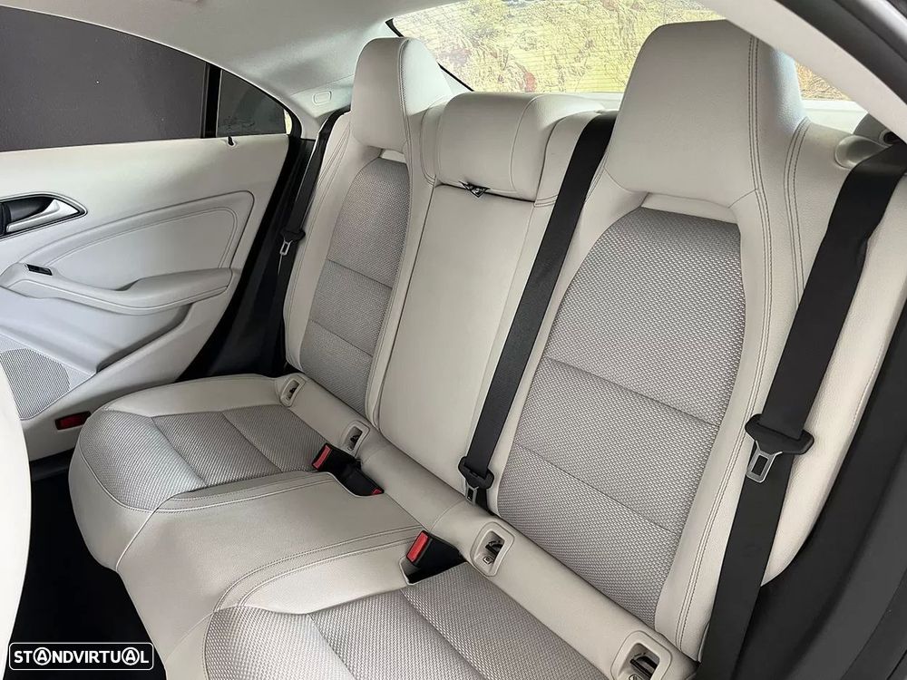 Mercedes-Benz CLA 180 d - 23