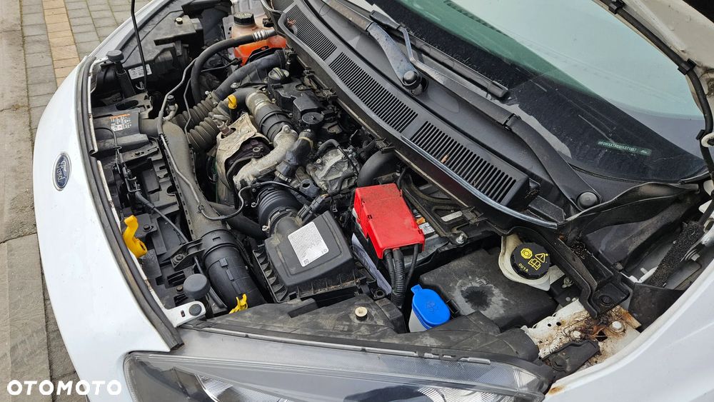 Ford Transit Courier - 20