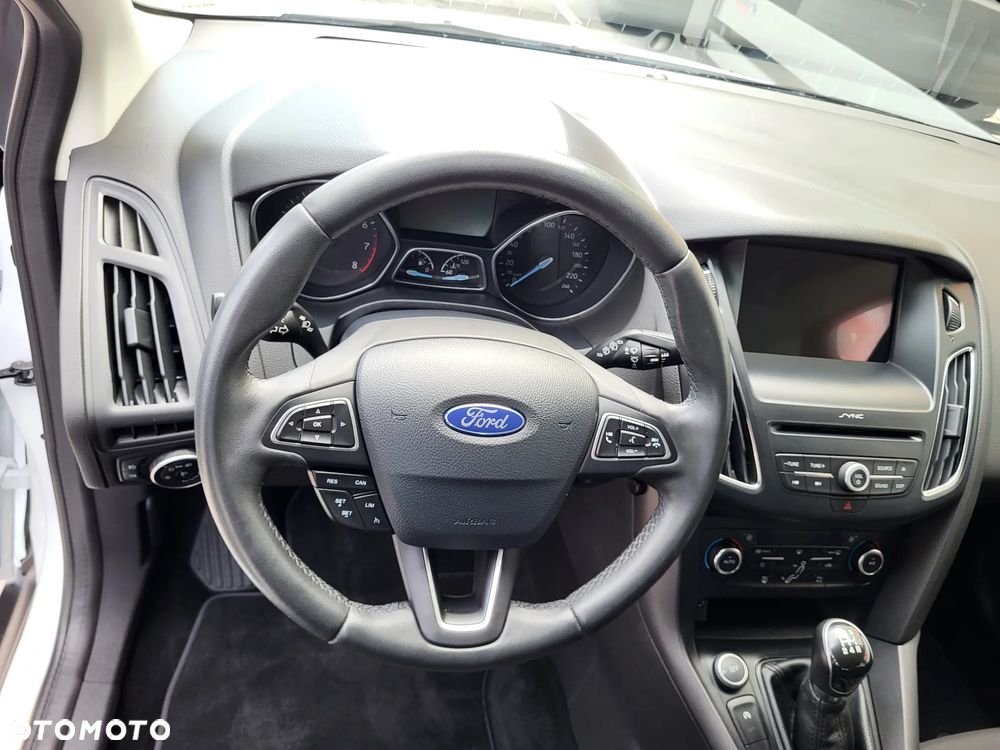 Ford Focus 1.0 EcoBoost Trend Edition Business - 20