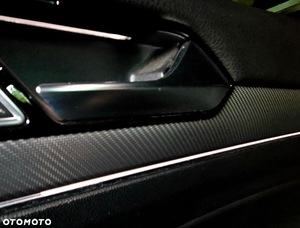 Volkswagen Passat 2.0 TDI (BlueMotion Technology) Highline - 19