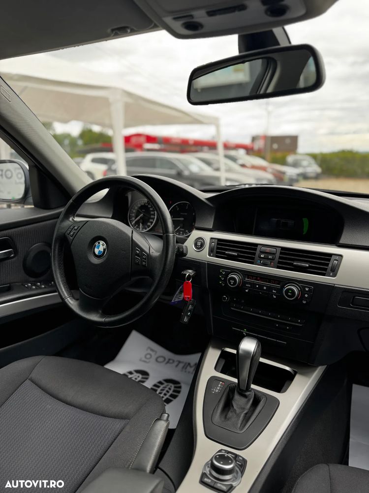 BMW Seria 3 320d DPF Aut. M Sport Edition - 6