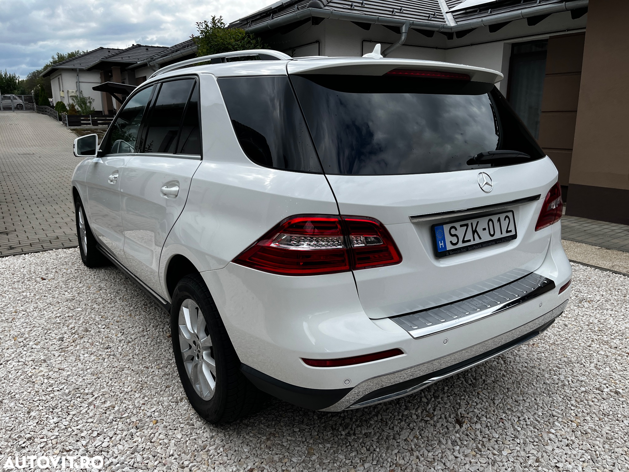 Mercedes-Benz ML 250 BlueTec 4MATIC Aut - 17