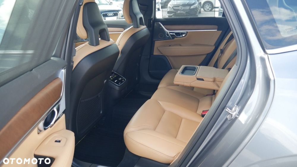 Volvo S90 - 17