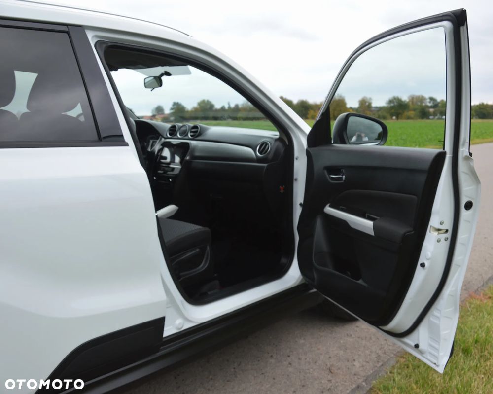 Suzuki Vitara - 25