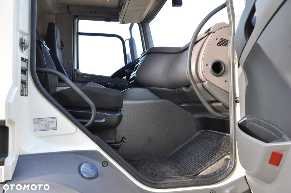 DAF CF 370 6x2 - 6